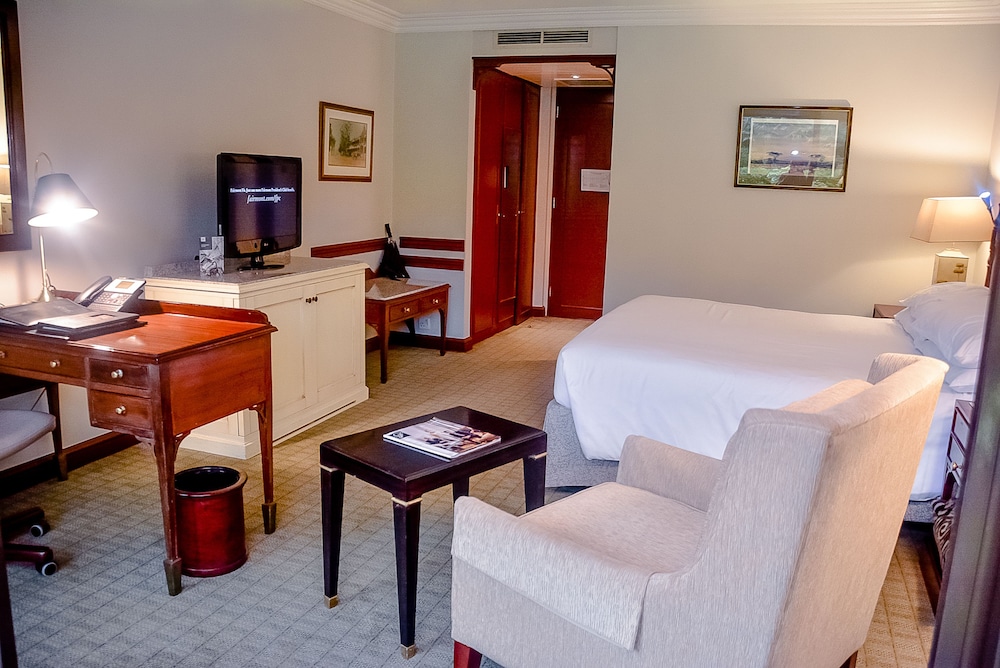 Fairmont The Norfolk 34/73