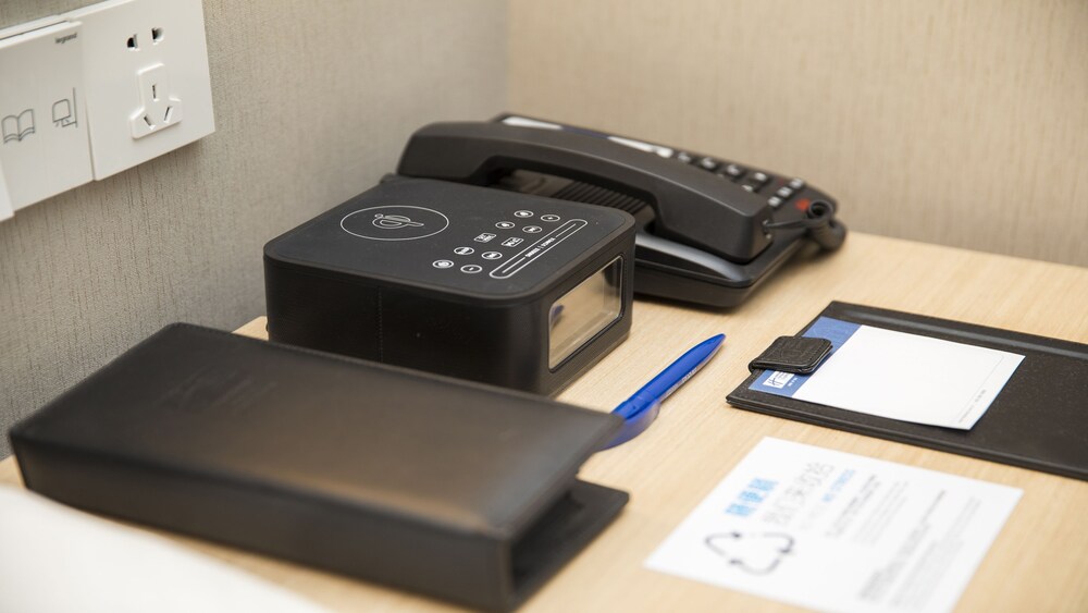 HOLIDAY INN EXPRESS CHIFENG HONGSHAN 32/50