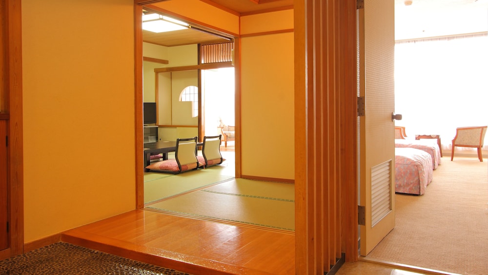 Hotel Hana Isawa 50/50