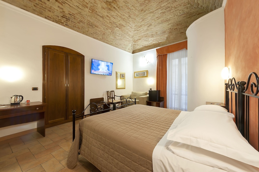 Hotel Sole 7/50