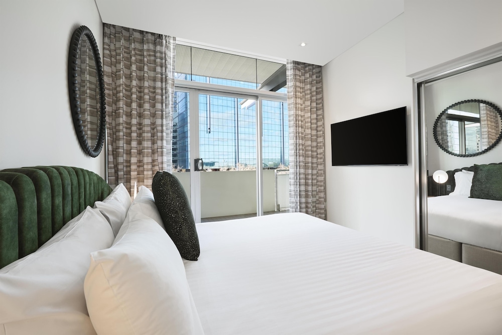 1 Bedroom, Renovated, Premier, Apartment, Twin Beds