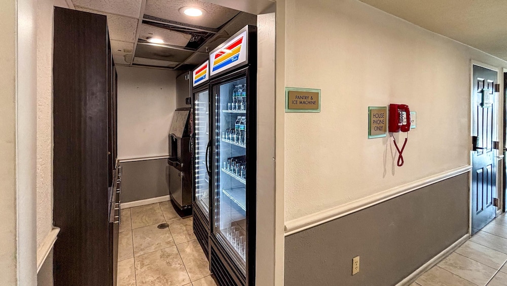 Studio6 Houston, TX - Westchase 27/56