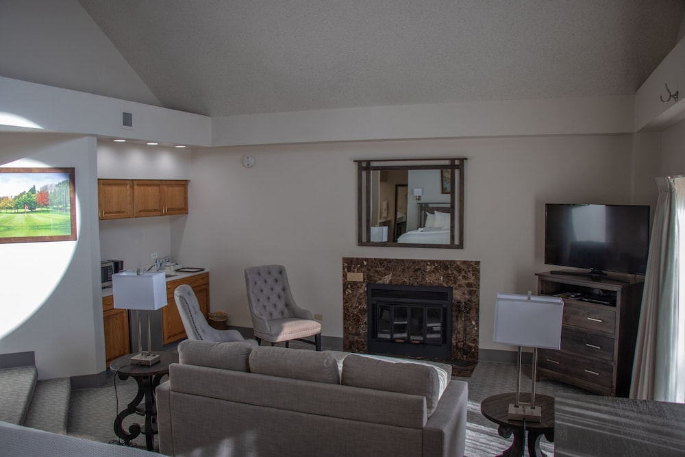 Lone Tree Golf Club And Hotel 30/55