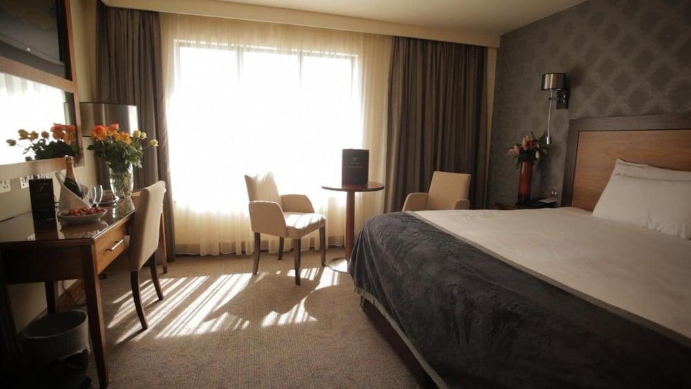 Treacys Hotel Waterford 17/70