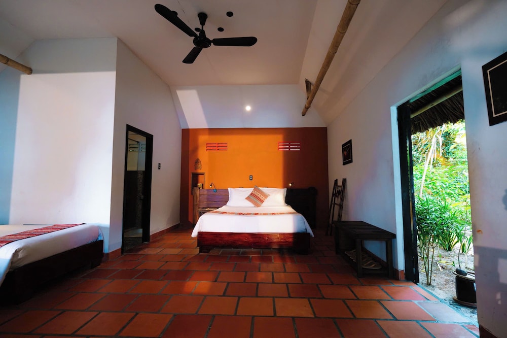 Whale Island Resort 26/68