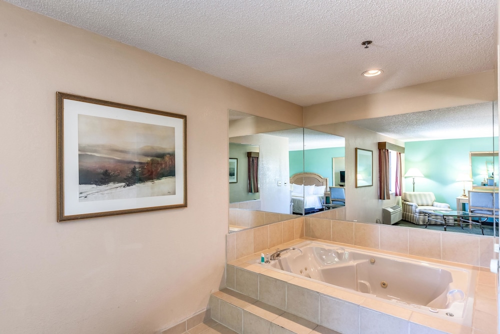QUALITY INN ALLEN - PLANO EAST 11/37