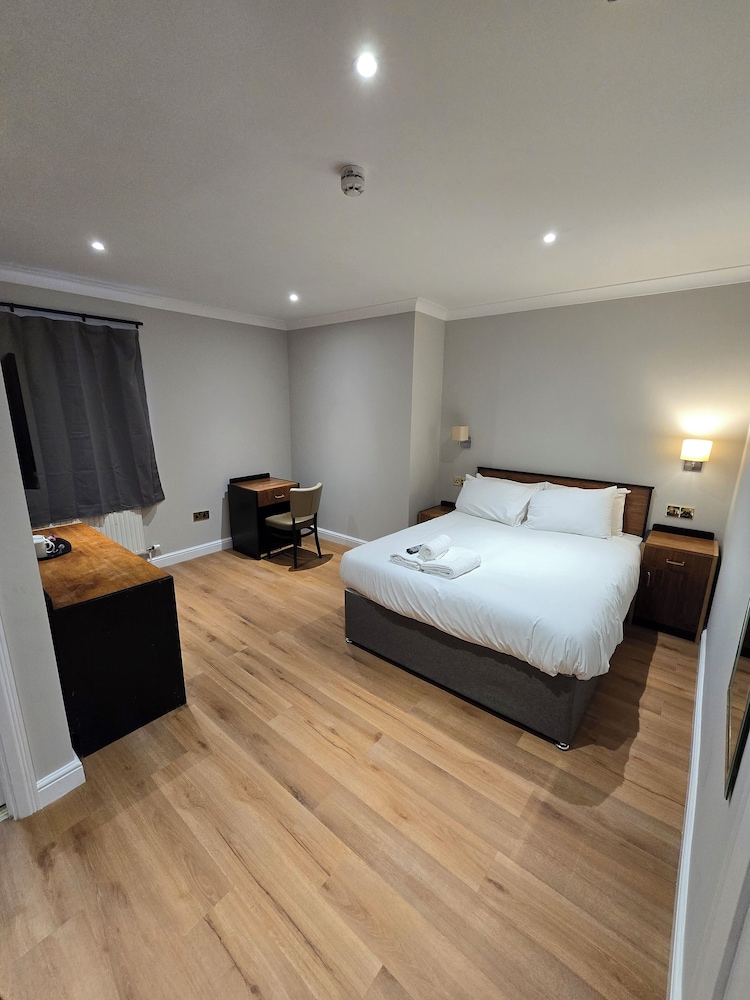 Staindrop Lodge Hotel 12/56