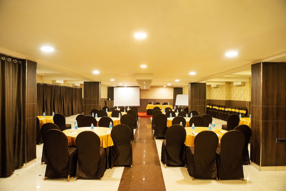 Hotel Bangalore Gate 55/81