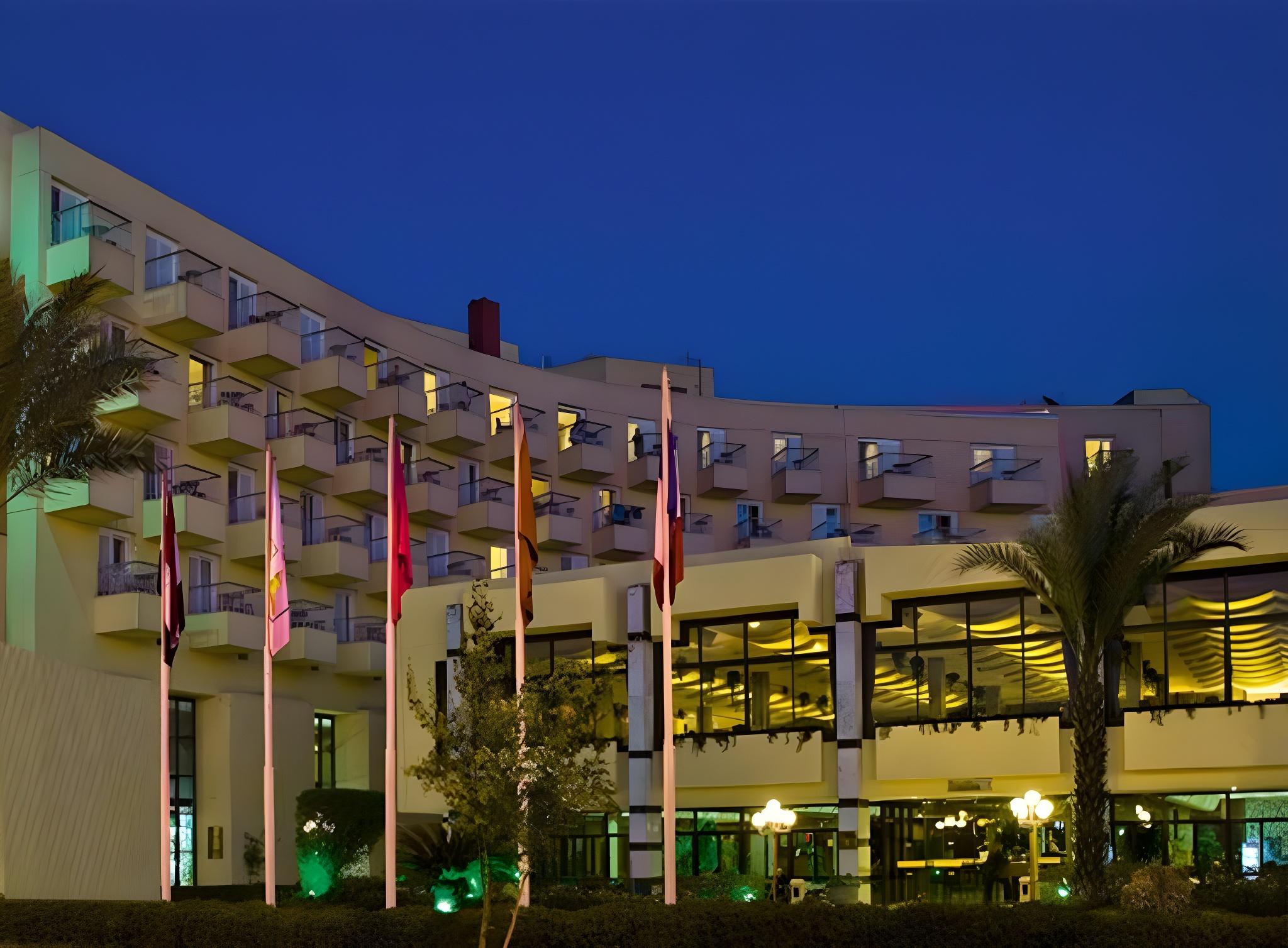 Aracan Eatabe Luxor Hotel in LUXOR