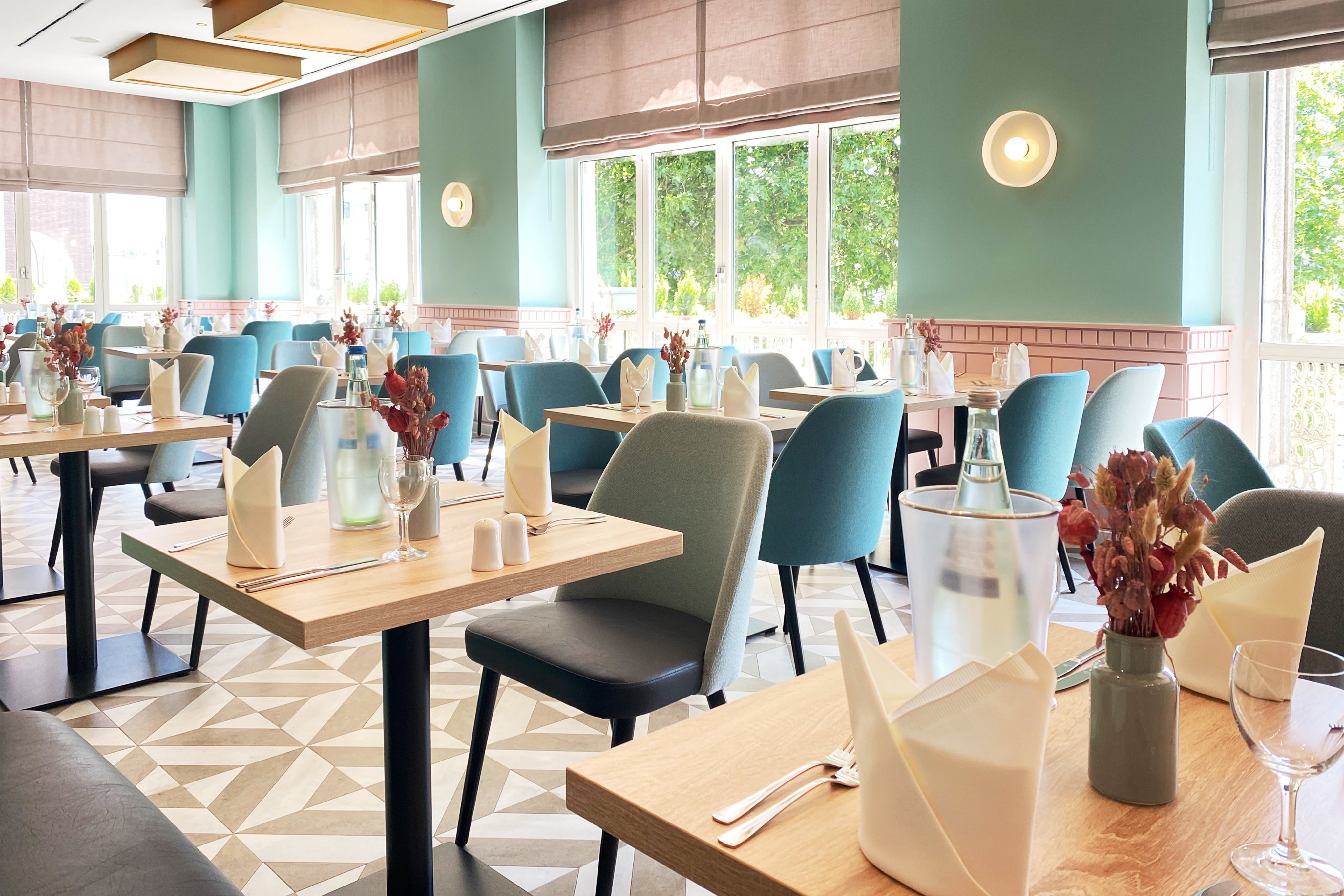 Garner Hotel Essen - Handelshof by IHG 61/85