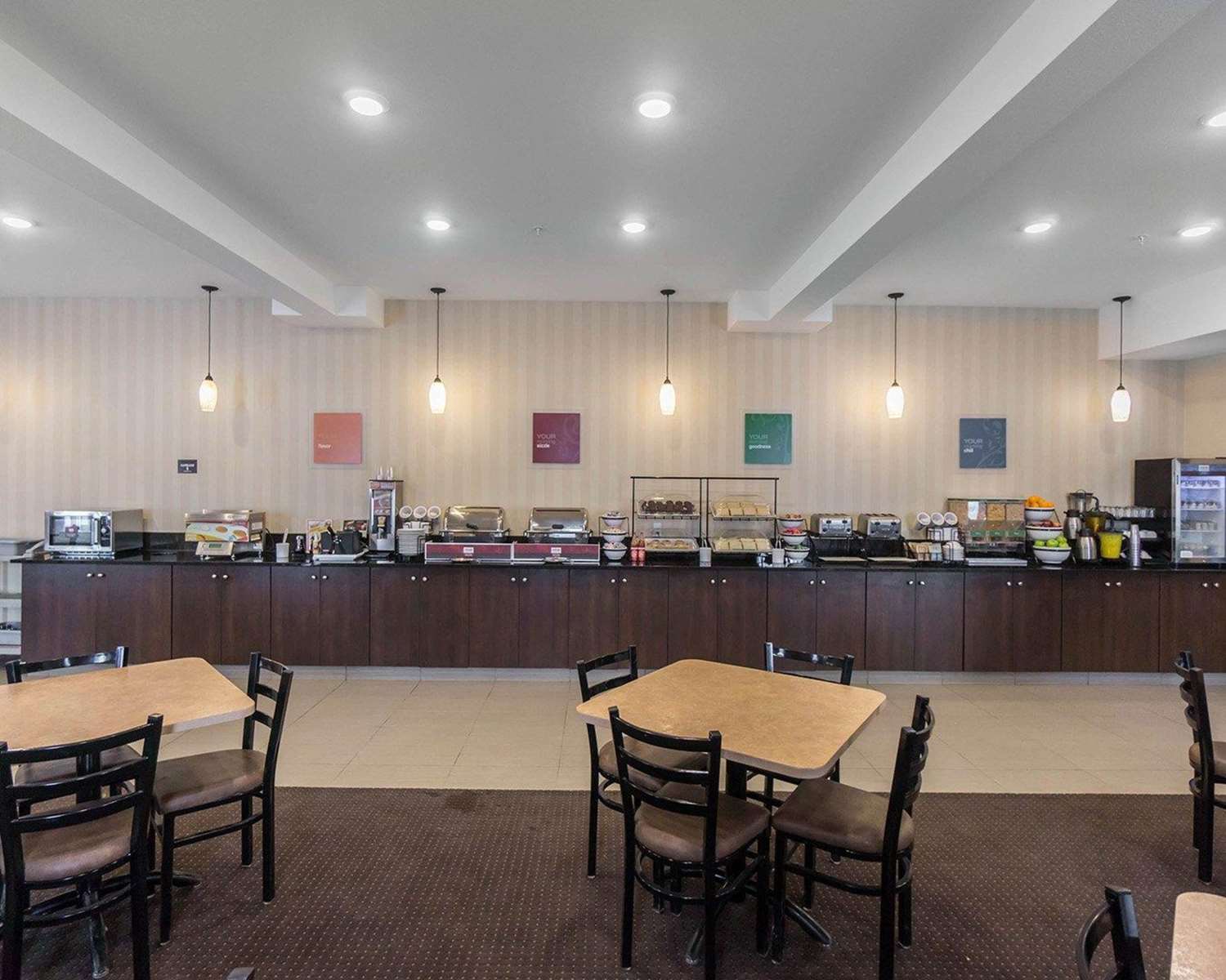 Comfort Inn & Suites Fox Creek 9/20
