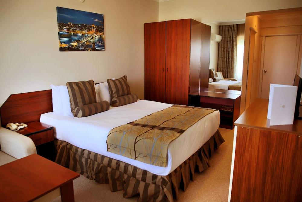 Grand Sile Hotel 5/17
