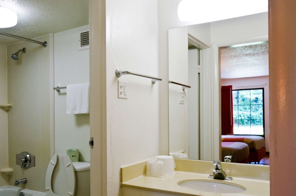 Motel6 Frederick, MD - Fort Detrick 47/47