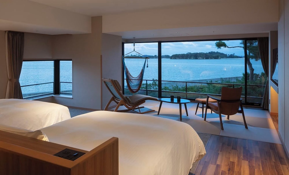 Deluxe, 2 Double Beds, Hammock View, Corner