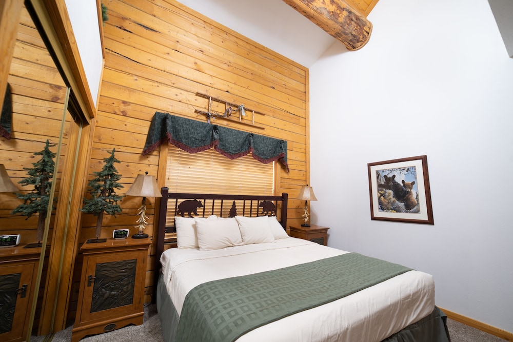 Cabins At Grand Mountain By Thousand Hills Resort 17/49