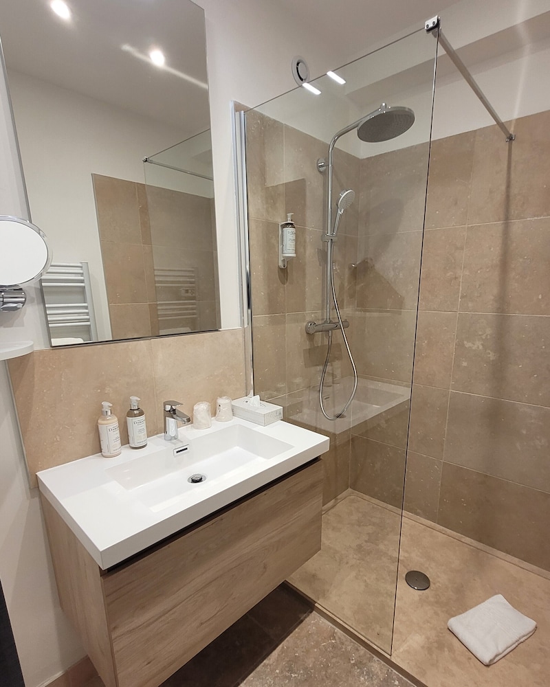Le Central Boutique Hotel Beaune Centre 45/50