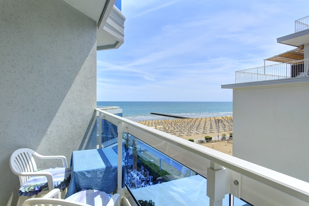Hotel Cavalieri Palace 87/90