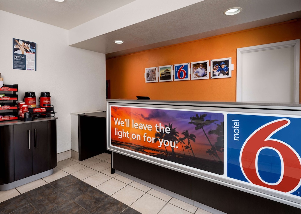 Lobby at Motel6 Morro Bay, CA, MORRO BAY - CA