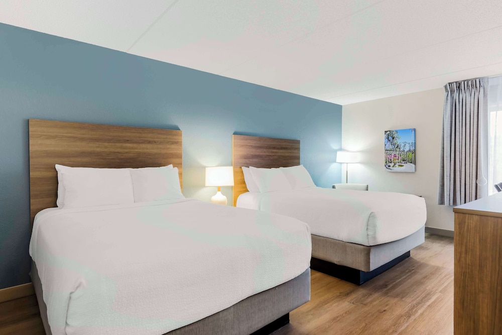 STANDARD, 2 QUEEN BEDS, ACCESSIBLE