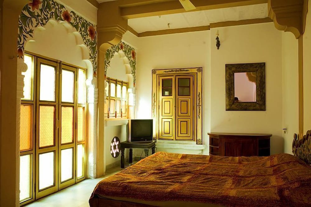 Krishna Prakash Heritage Haveli 32/42