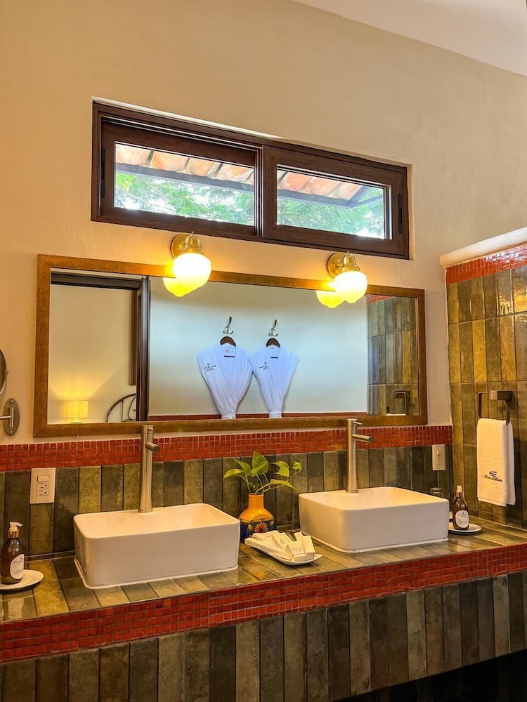 Hacienda El Carmen Hotel and Spa 50/50