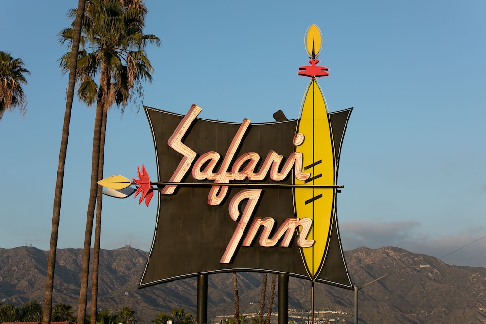 Safari Inn, a Coast Hotel 59/63