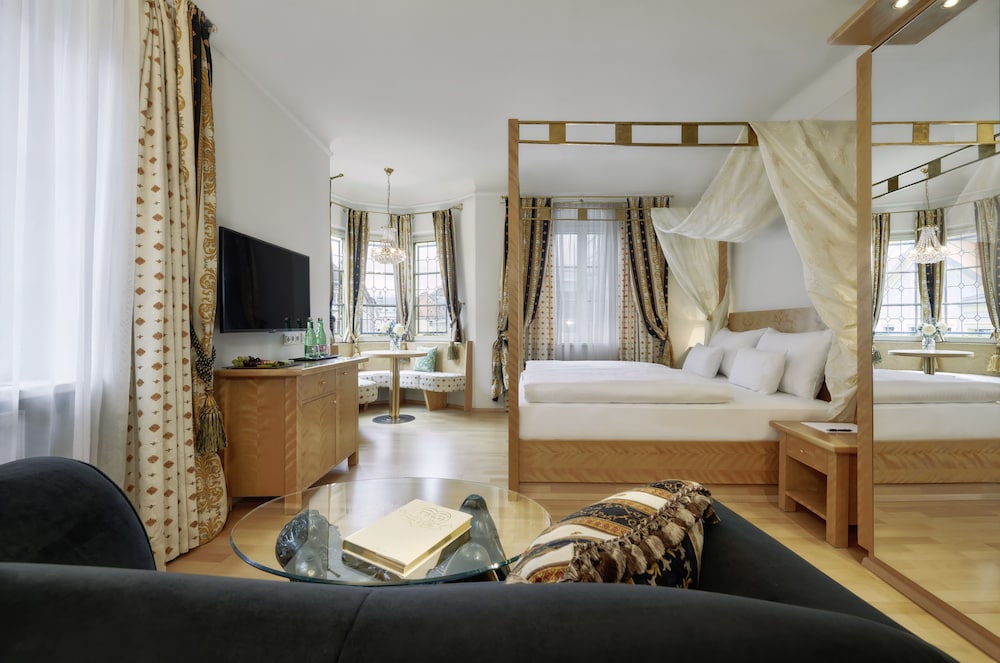 Hotel Schwarzer Adler 43/48