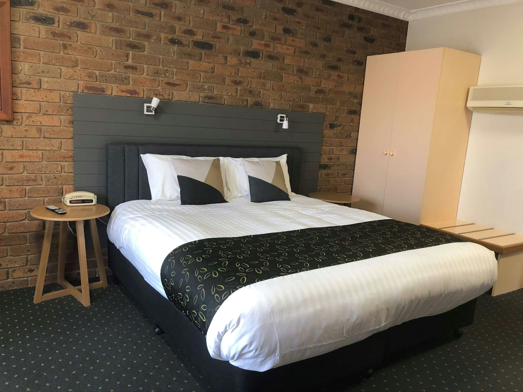 Best Western Travellers Rest Motor Inn 1/8