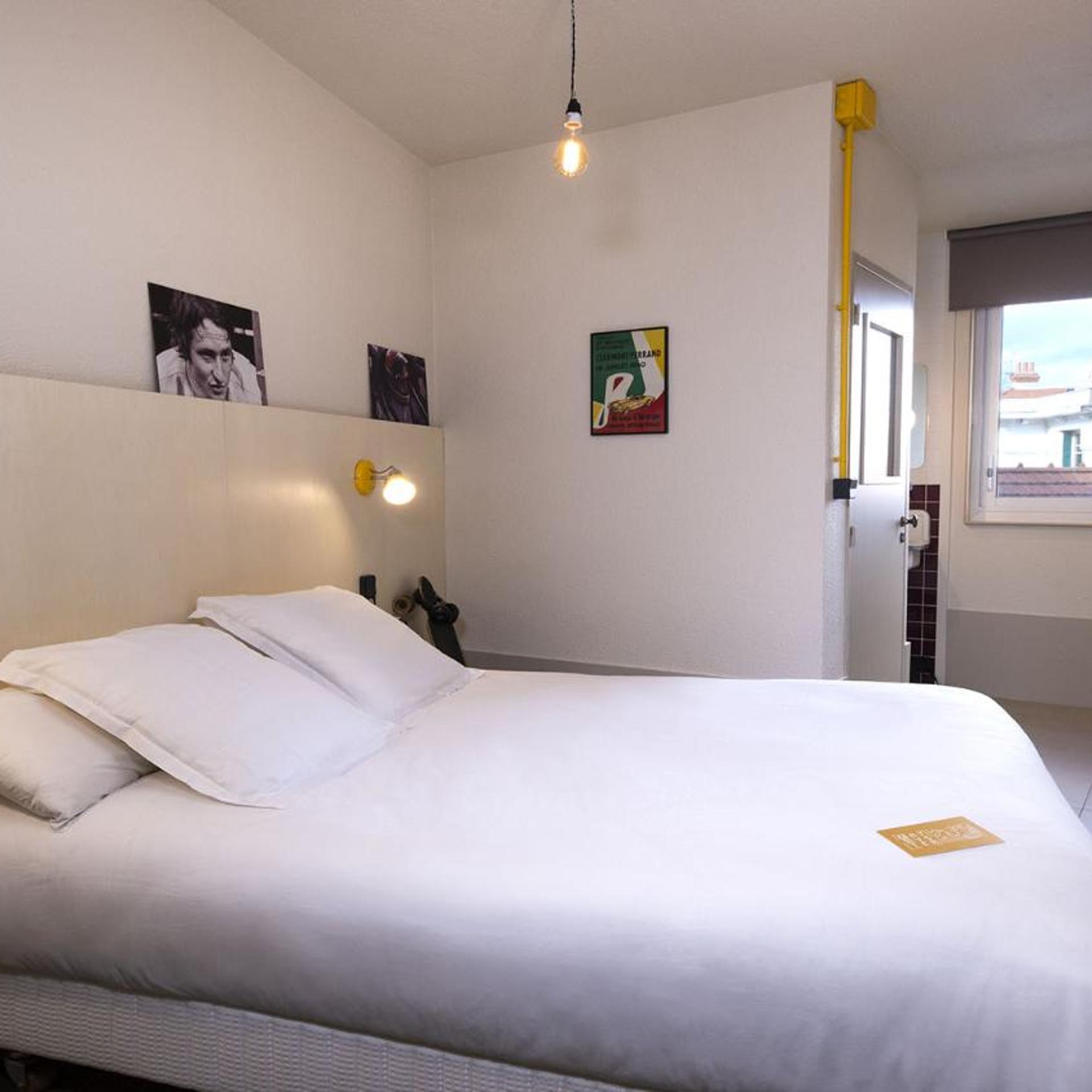 Arty, Double Bed