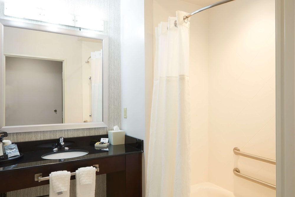 Best Western Plus The Hammondsport Hotel 17/51