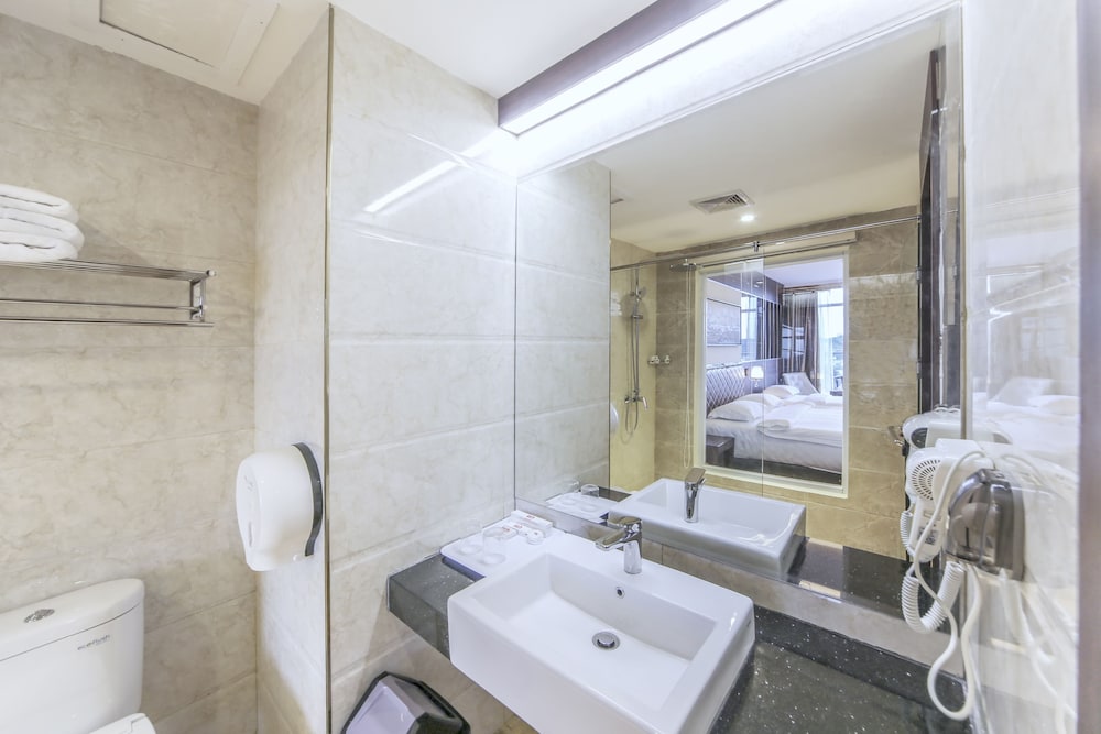 Batam City Hotel 40/50