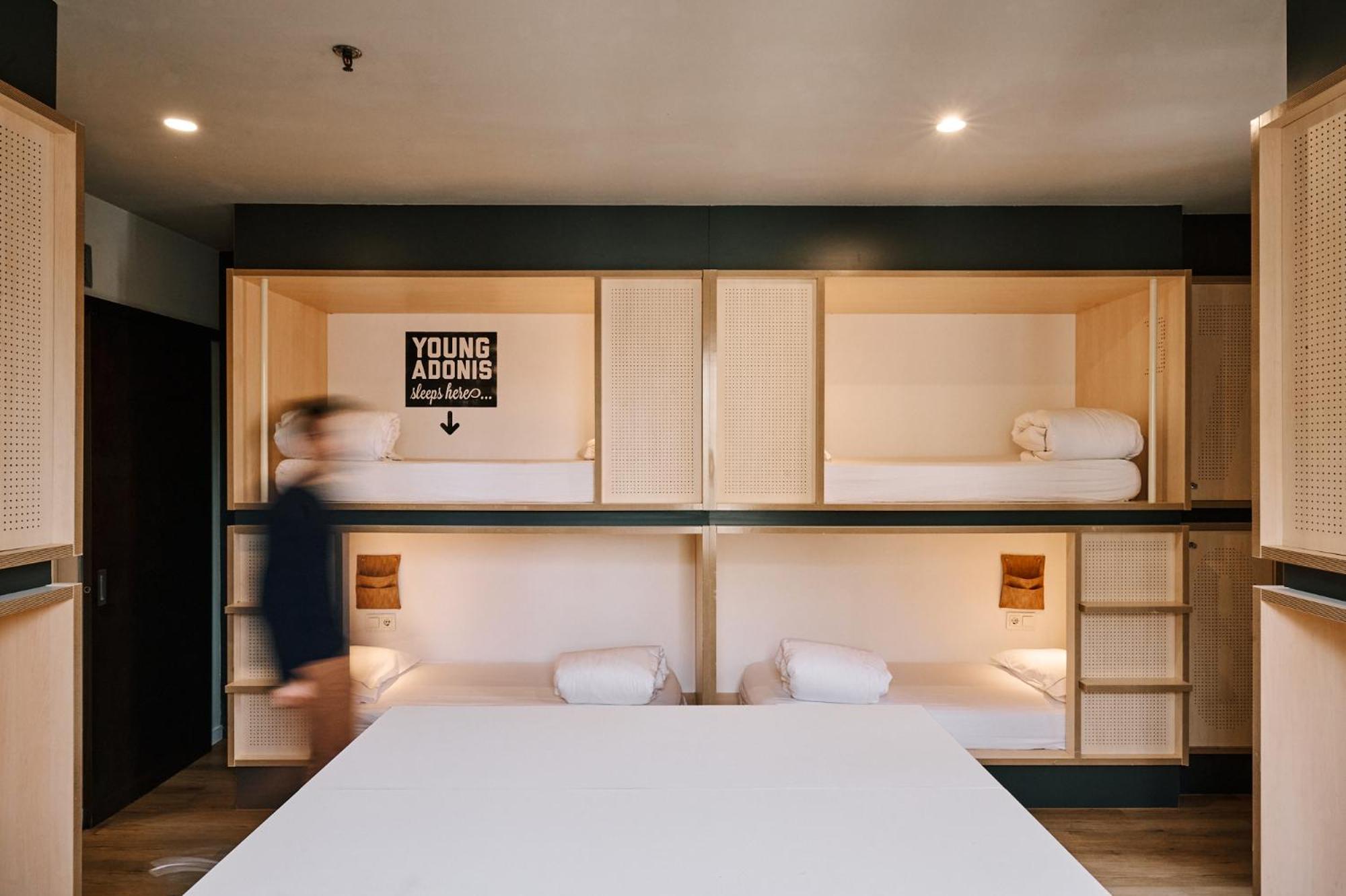 Female Dorm, Female Only, 6 Beds