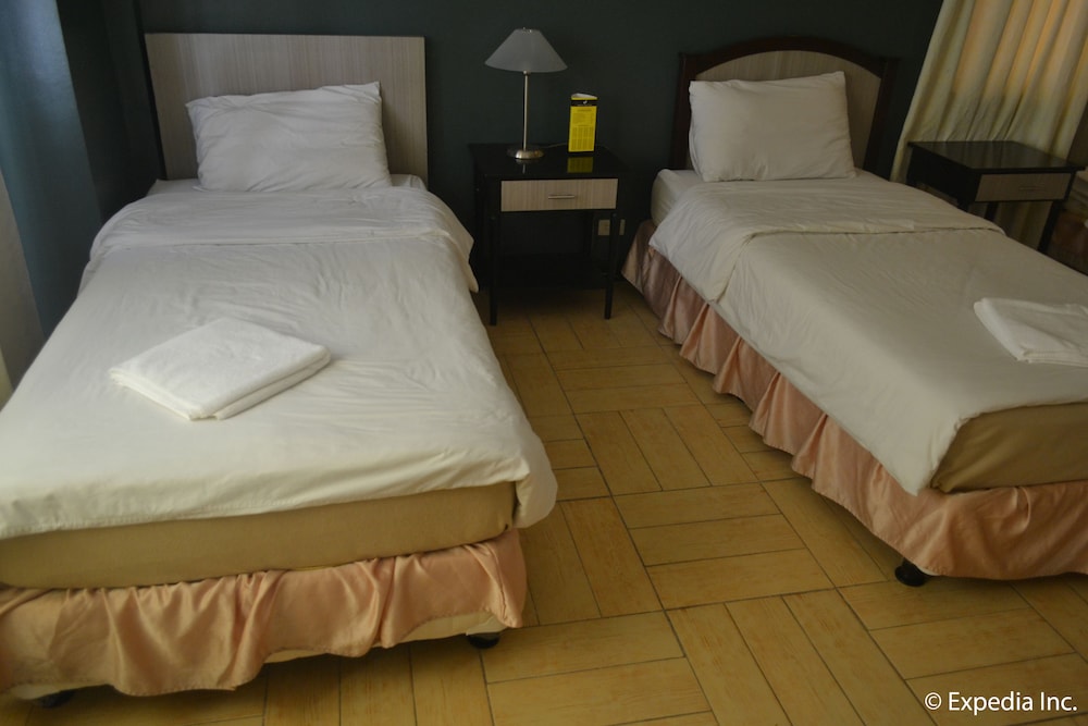 Tagaytay Country Hotel 8/57