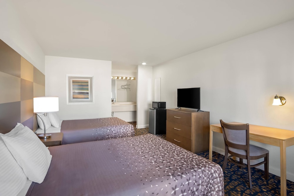Rodeway Inn Garland Harbor Point 12/37