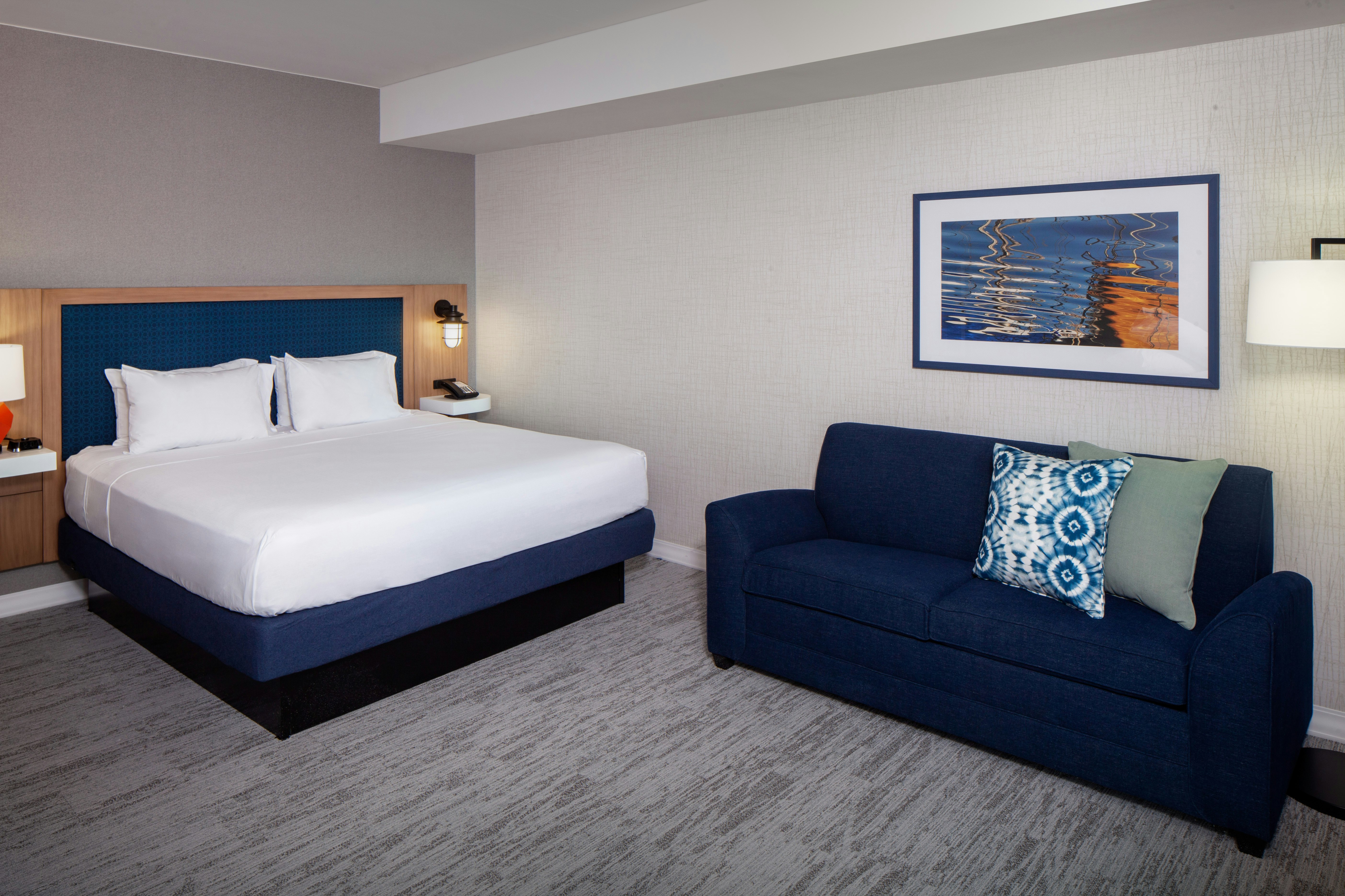 Hampton Inn Boston Seaport District 12/64