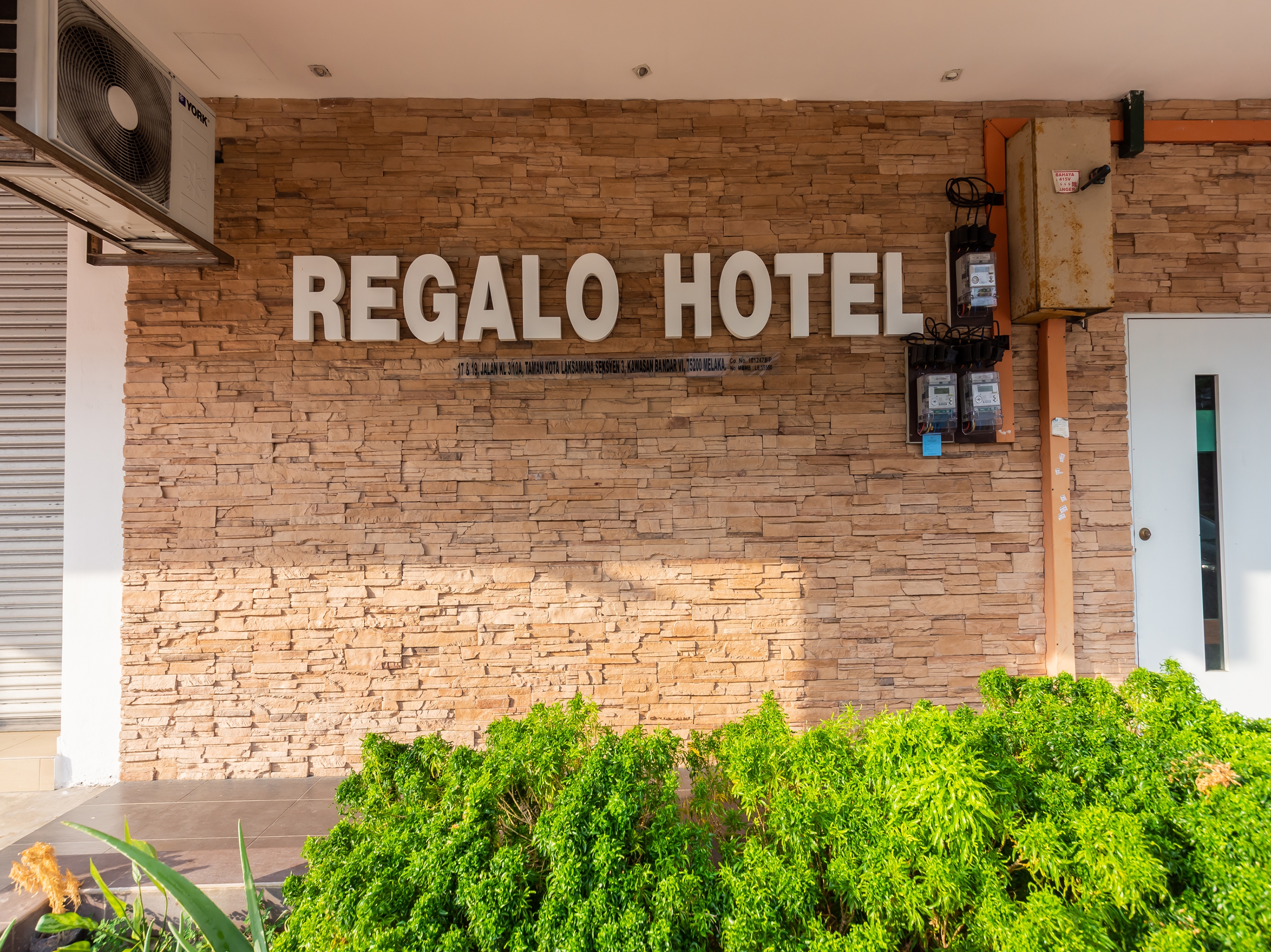 OYO 1009 Regalo Hotel 3/45