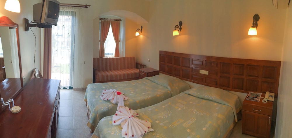 Oykun Hotel 13/26