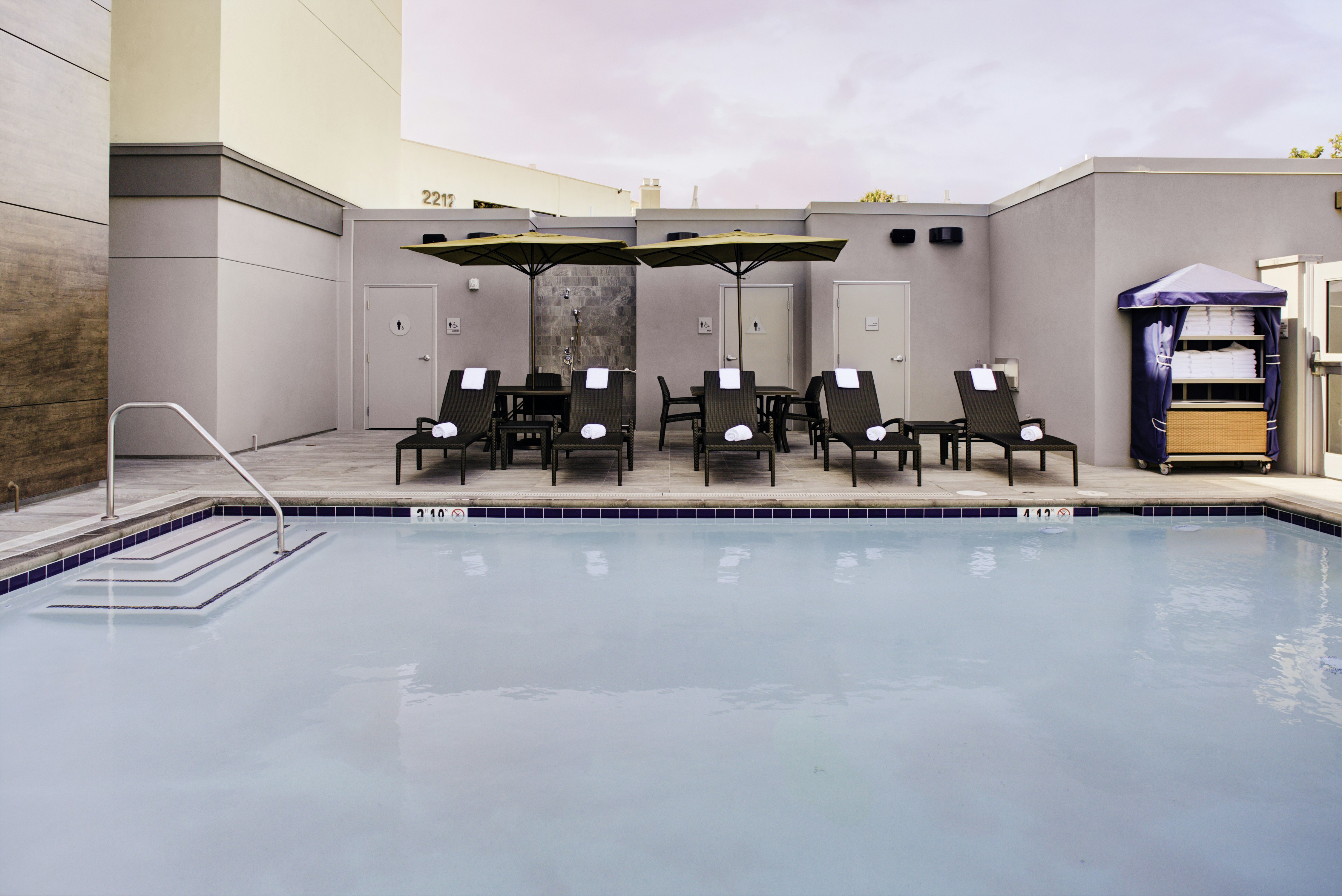 Hampton Inn and Suites Irvine Orange County Airport 21/52