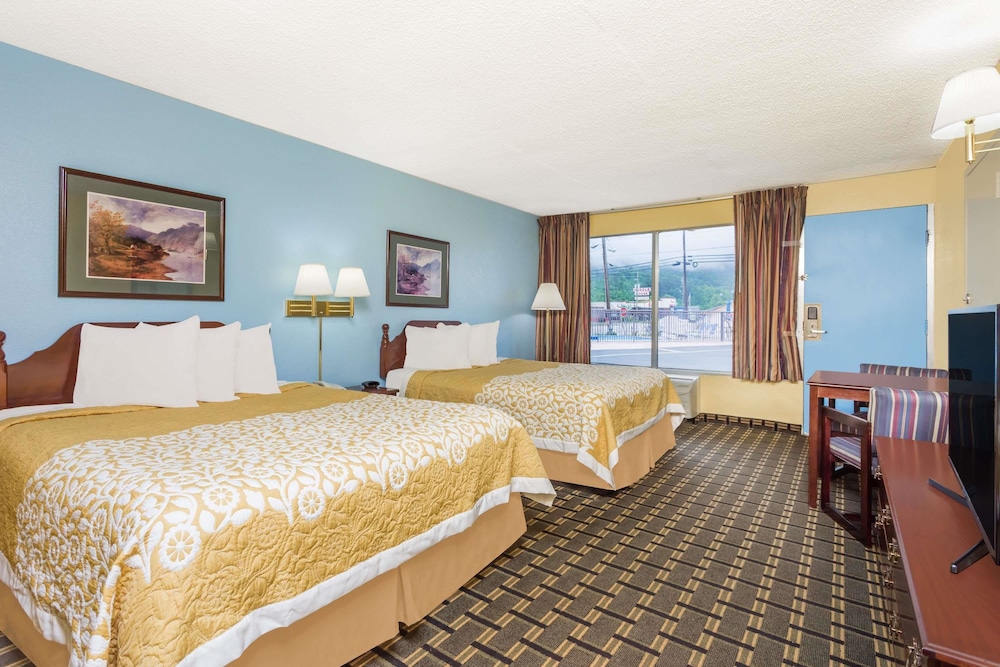Days Inn by Wyndham Clayton 14/26