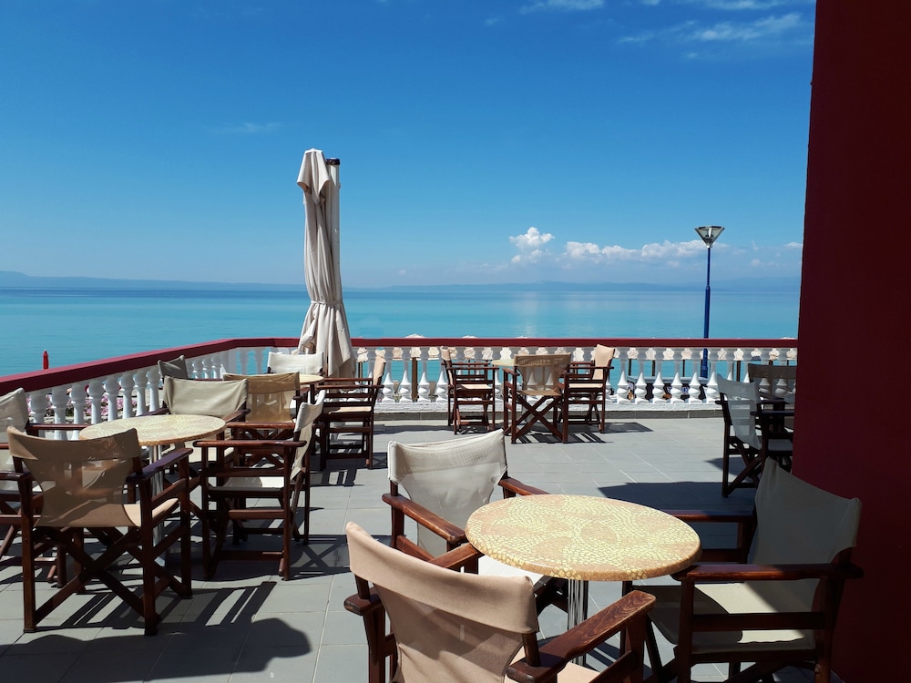 Summer Beach Hotel 31/46