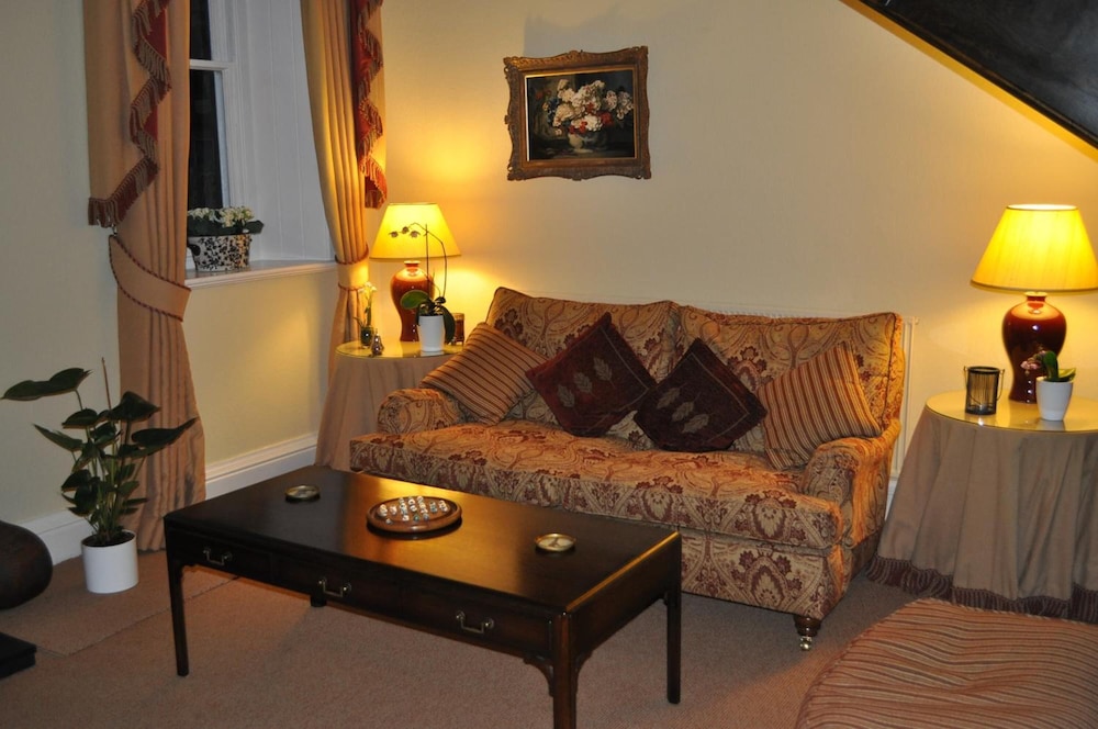 The Westbourne 30/47