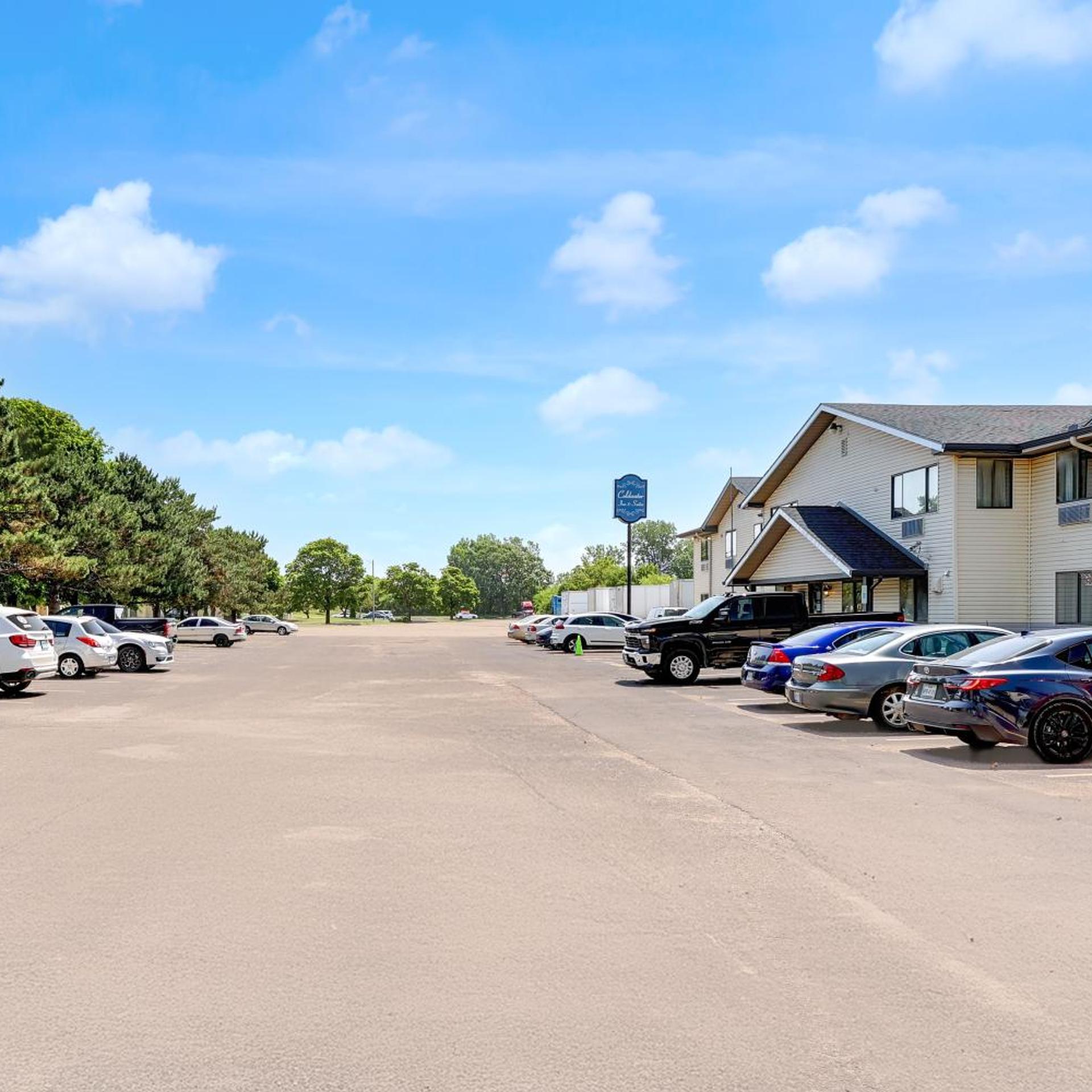 Coldwater Inn & Suites near I 69 45/59