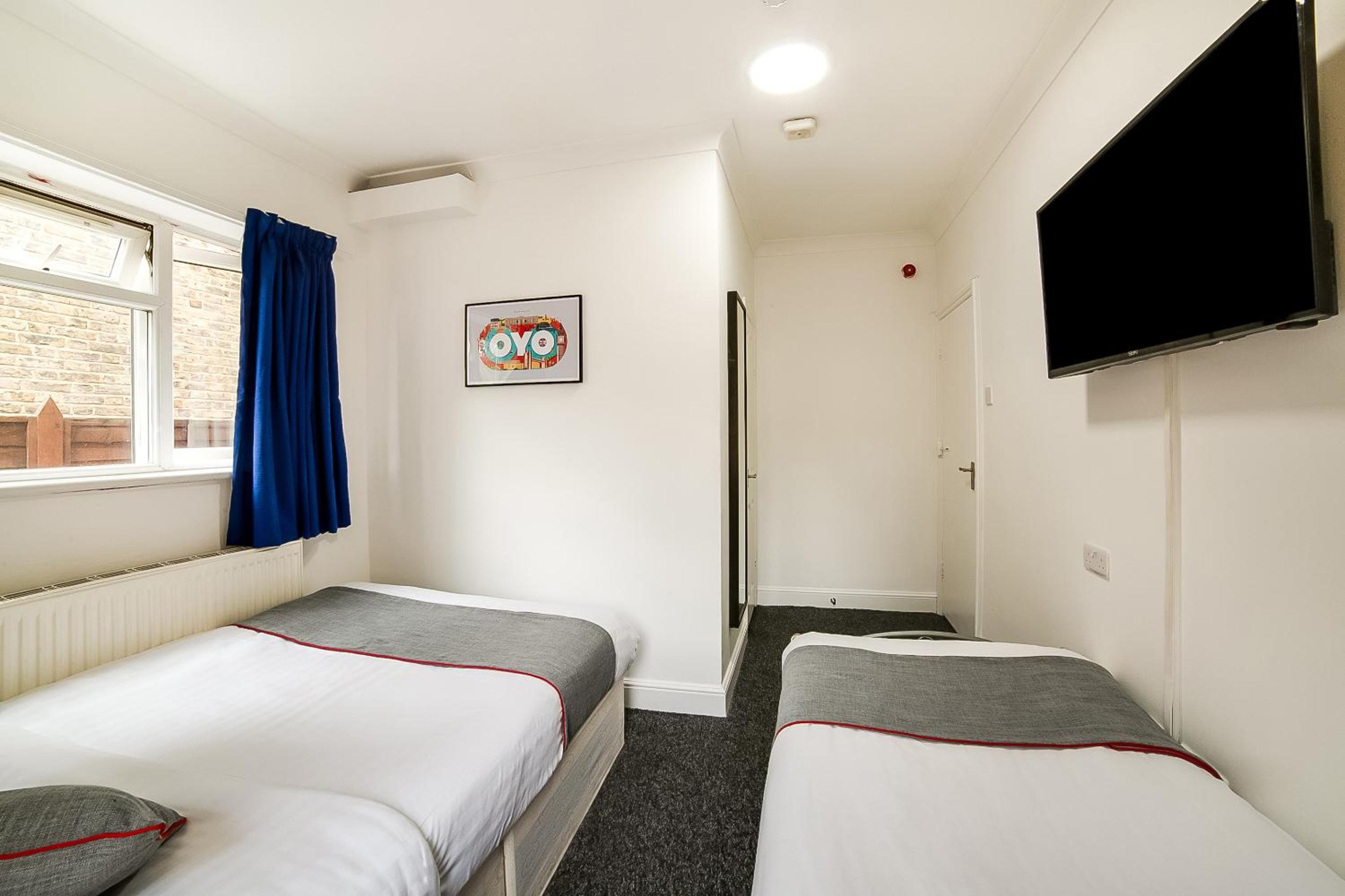 Oyo Stratford Hotel 14/58