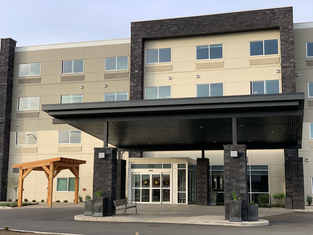 Holiday Inn Express & Suites COURTENAY - COMOX in BRITISH COLUMBIA
