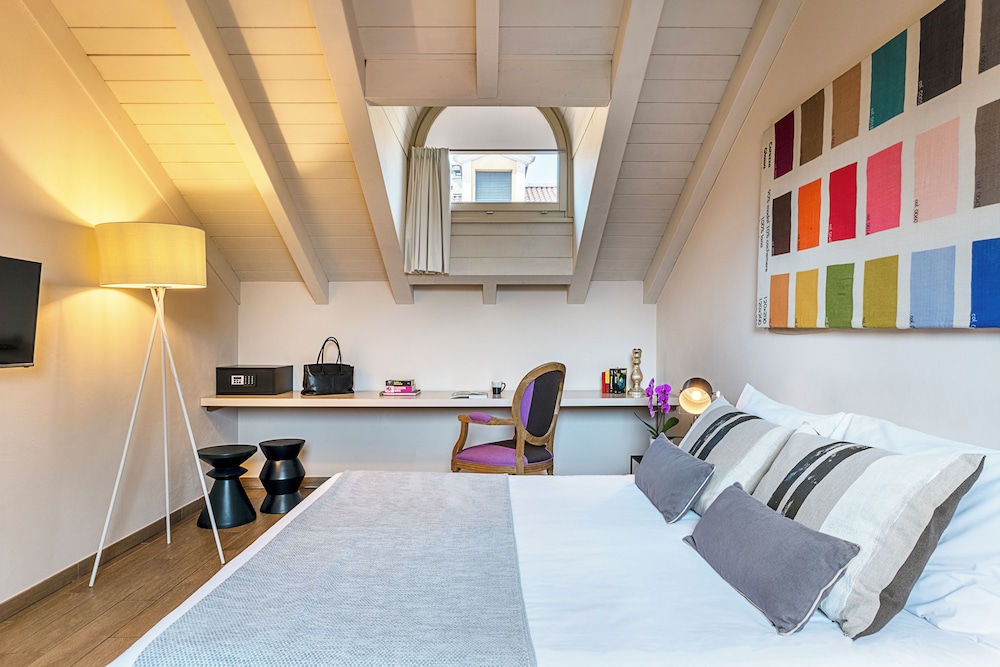 RESIDENZA DELL'OPERA 26/63