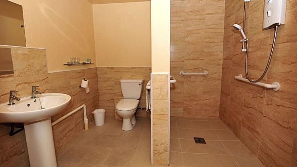 Chevin End Guest House 46/50