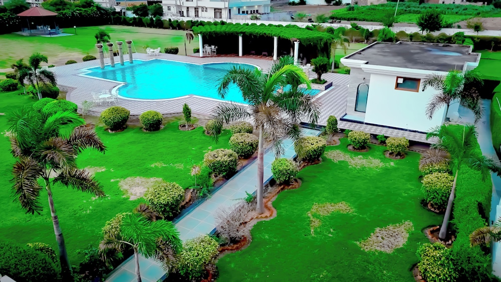 Umaid Farm Resort A Legacy Vintage Stay In Jaipur 42/50
