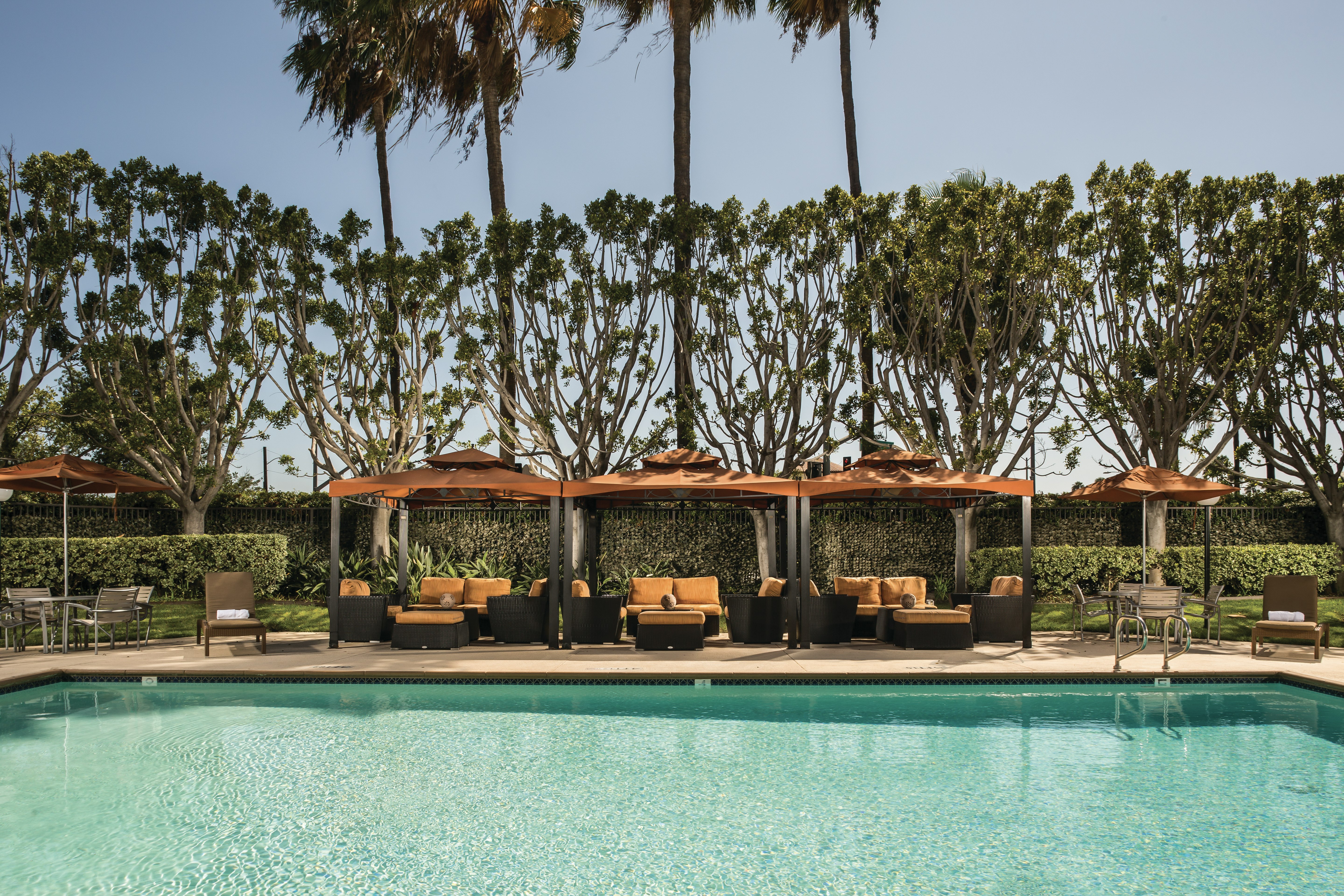 DoubleTree by Hilton Hotel Carson CA 82/84