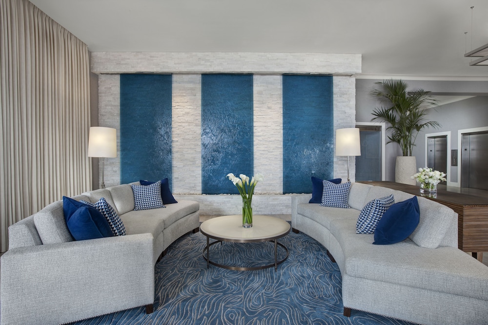 Ocean View Hotel 46/70