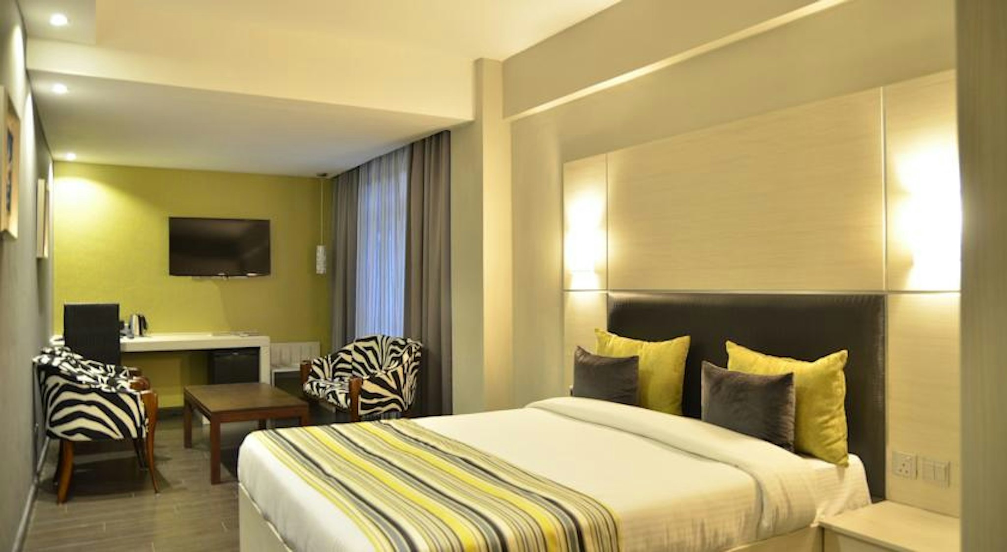 Cloud Hotel & Suites 8/37